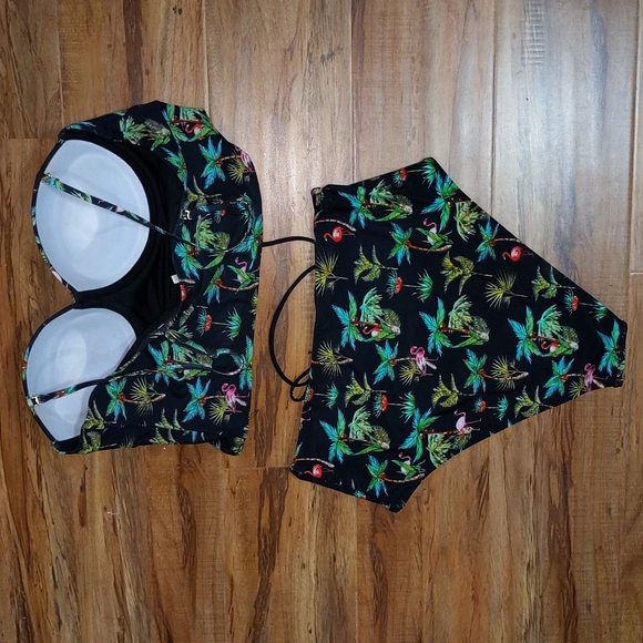 Cupshe XXL cropped tankini with high waist bottoms - Picture 2 of 3